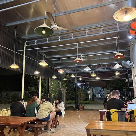 Cat Tien Backpackers Hostel Екстер'єр фото