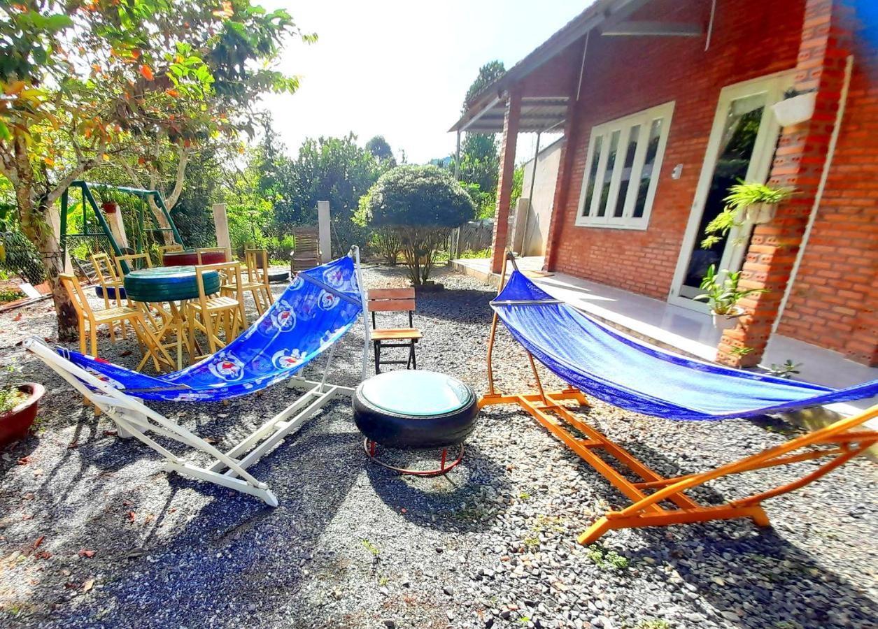 Cat Tien Backpackers Hostel Екстер'єр фото