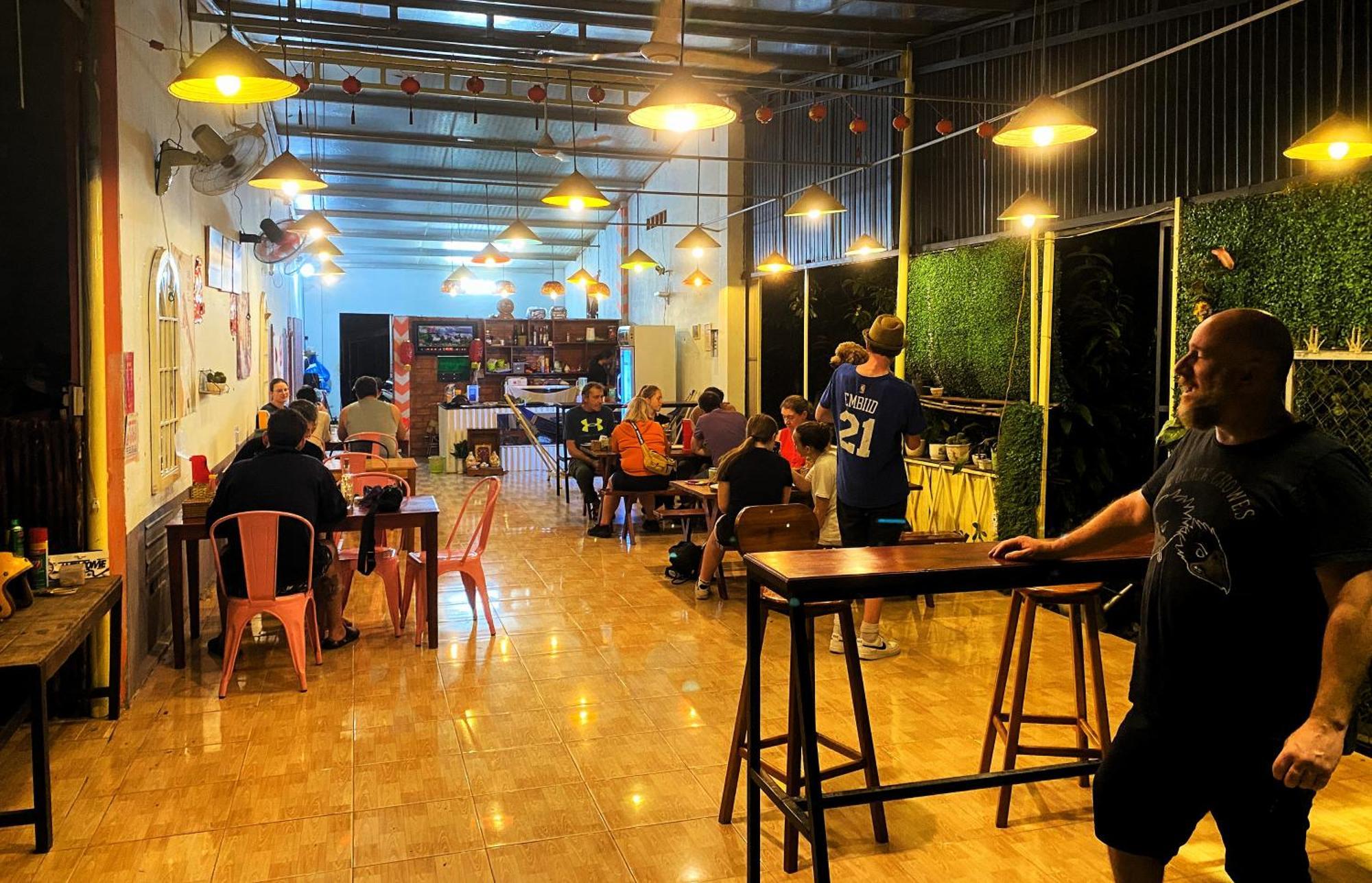 Cat Tien Backpackers Hostel Екстер'єр фото