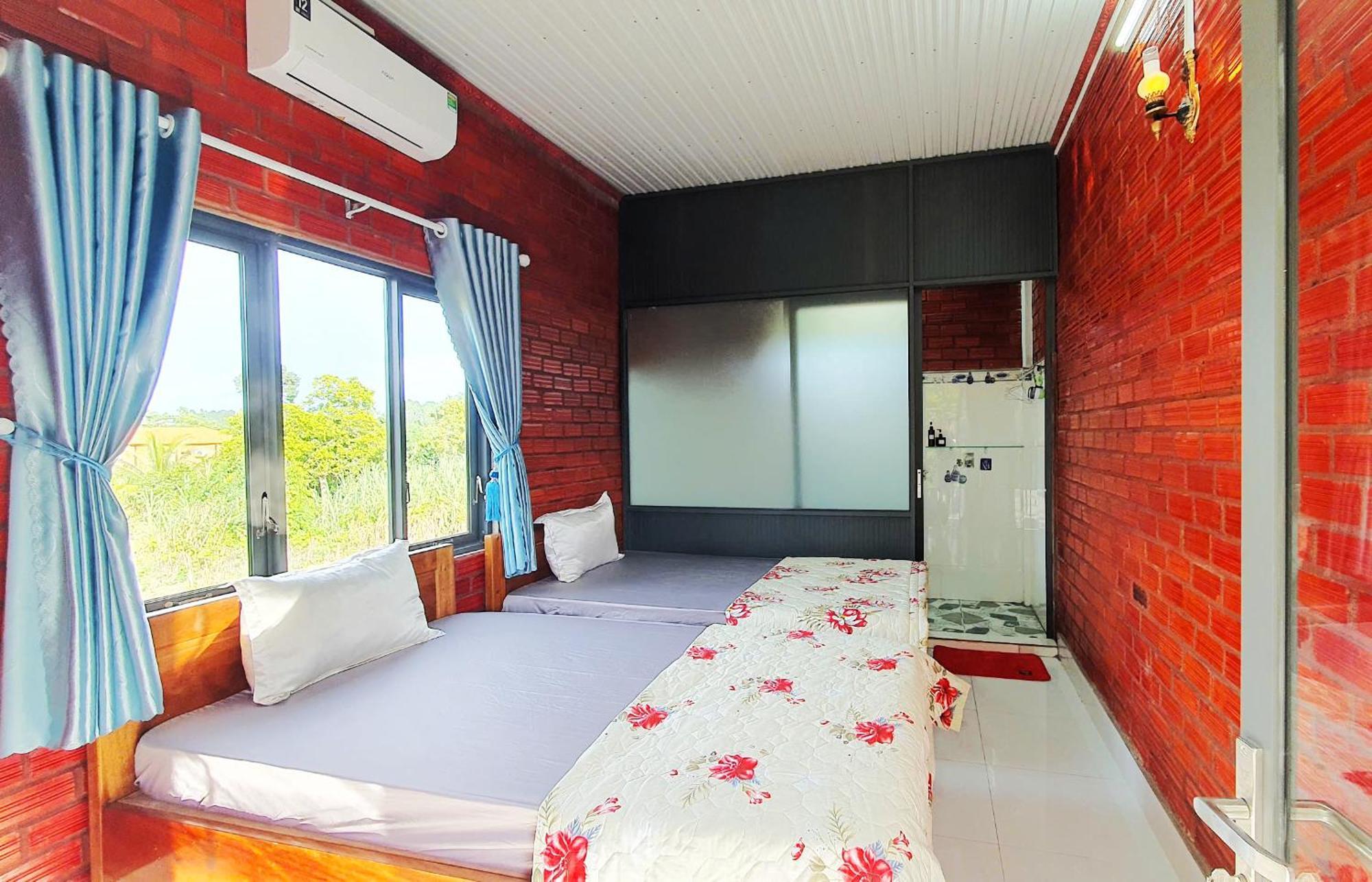Cat Tien Backpackers Hostel Екстер'єр фото