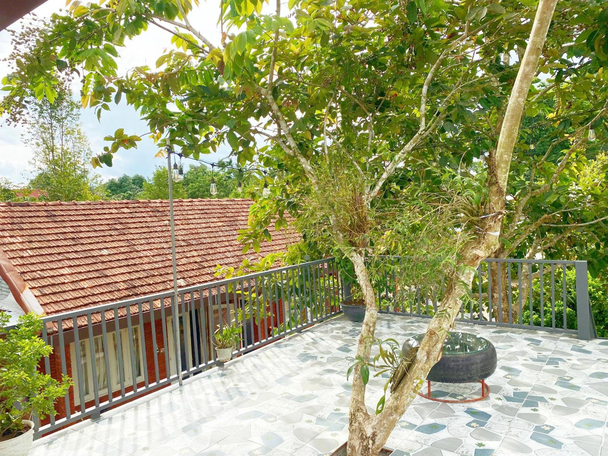 Cat Tien Backpackers Hostel Екстер'єр фото